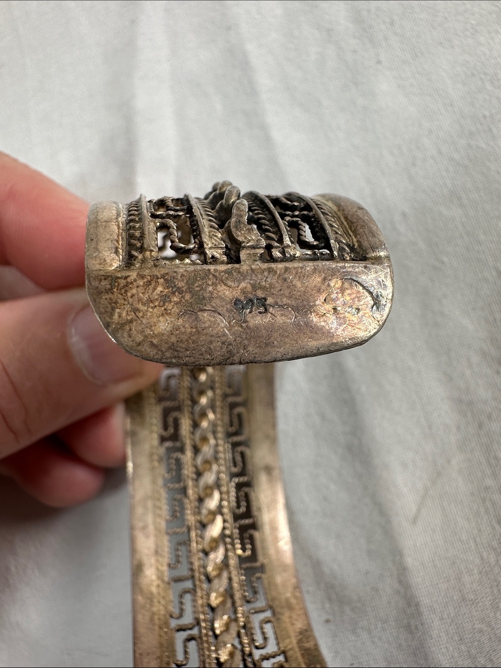 Cuff Bracelet Scroll Silver 925 or 565? Signed HIO 31.7 Grams Vtg? Sz 7 3/4" - Picture 7 of 10